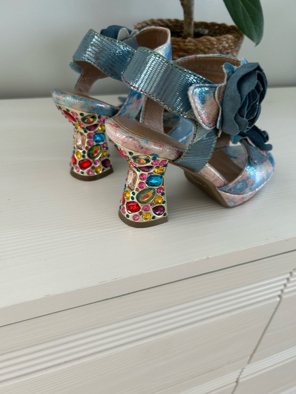 L'Artiste Heels _Girls Blue Floral Glitter Heel Sandals